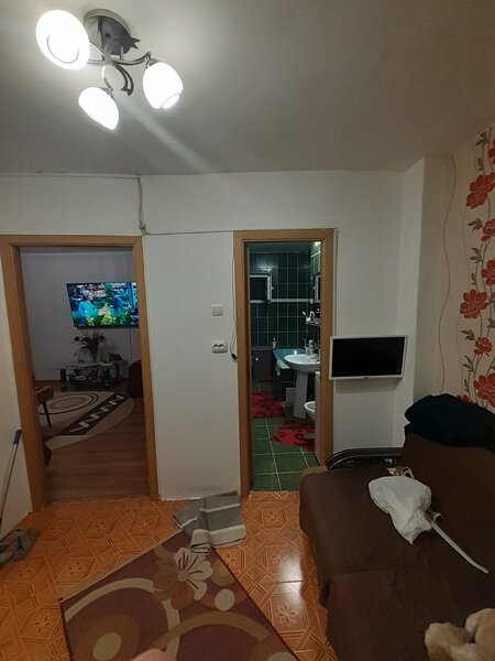 Titan, B-dul Basarabia, langa Mc Donalds,