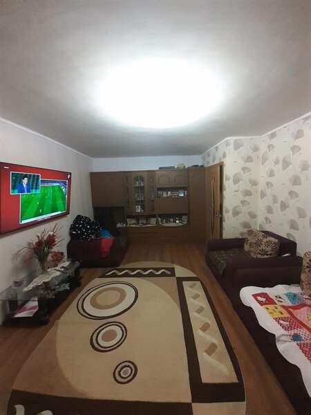 Titan, B-dul Basarabia, langa Mc Donalds,