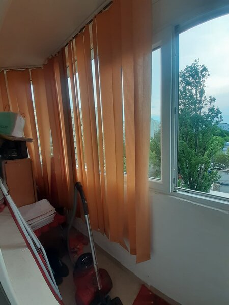 Titan, B-dul Basarabia, langa Mc Donalds,